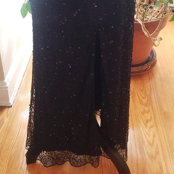 New years eve stunner/Long beaded/never worn - Picture 2 of 6
